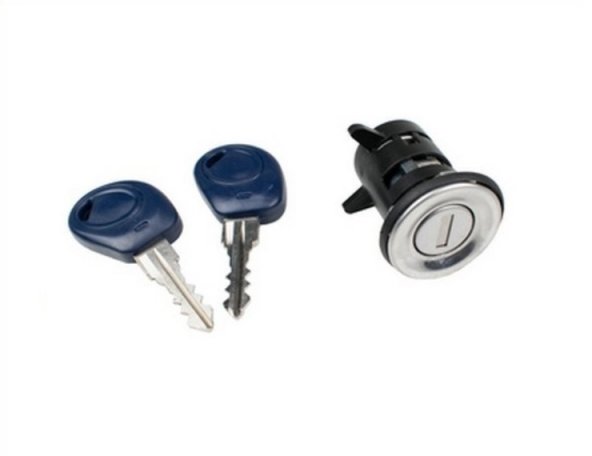 Acceder a la pieza Dos llaves con cerradura izquierda (3 puertas)